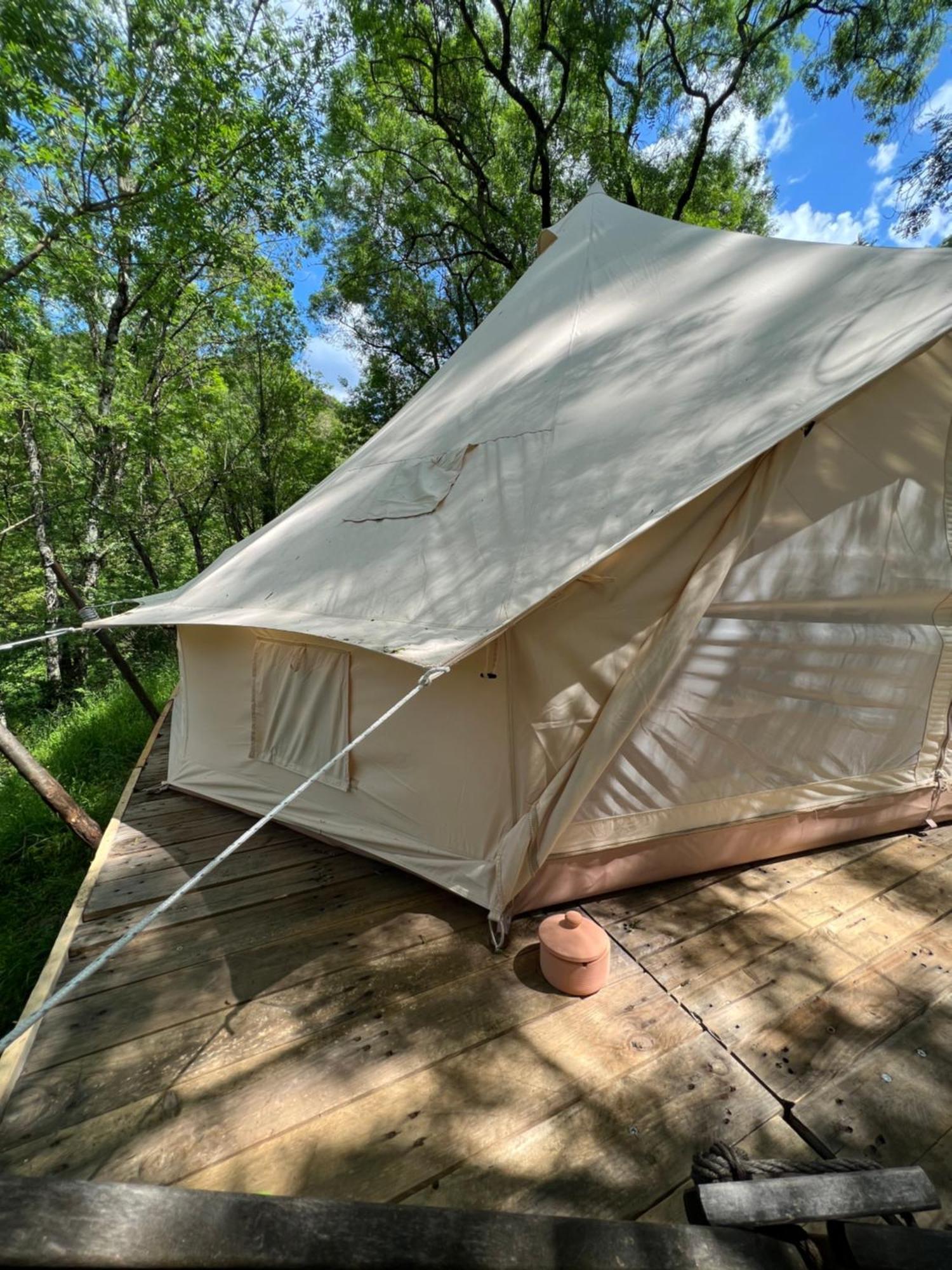Tente Lodge En Pleine Nature Sumene Ngoại thất bức ảnh