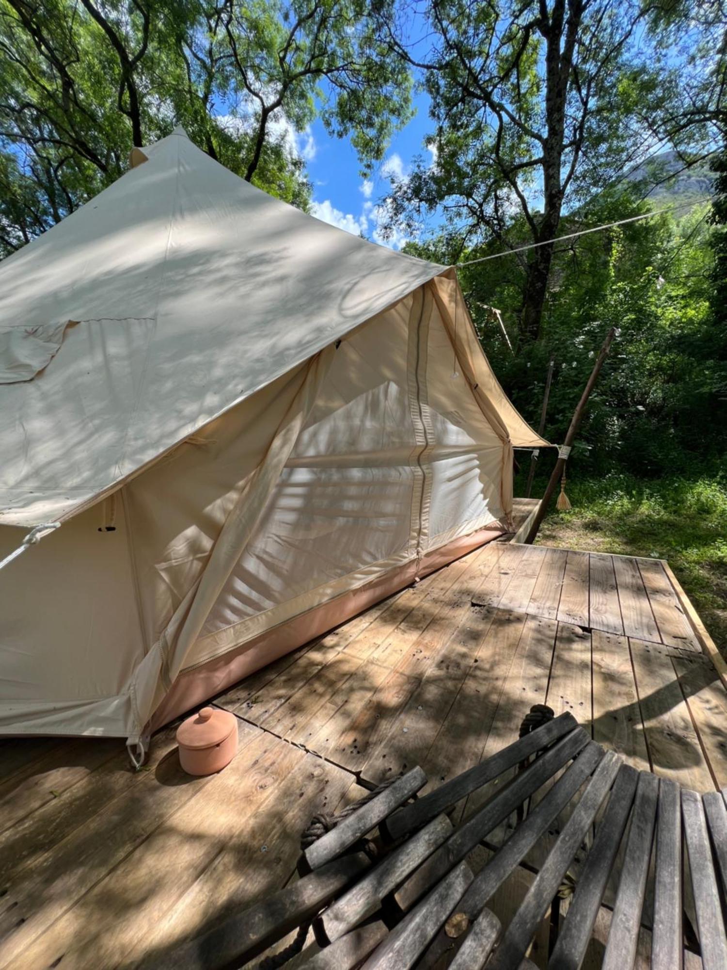 Tente Lodge En Pleine Nature Sumene Ngoại thất bức ảnh